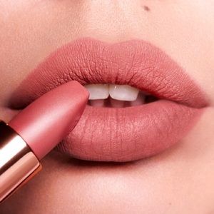 Charlotte Tilbury MATTE REVOLUTION PILLOW TALK